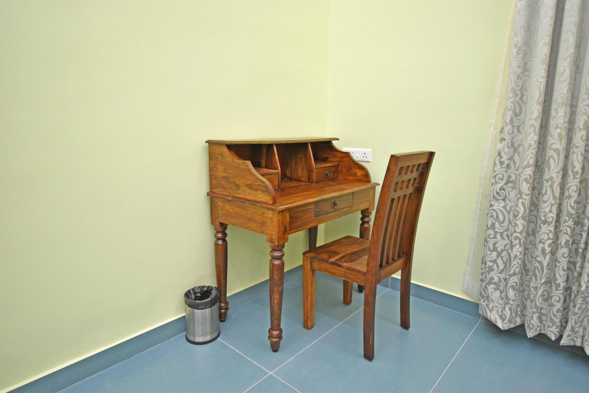 Le Colonial Suites Pondicherry Bagian luar foto